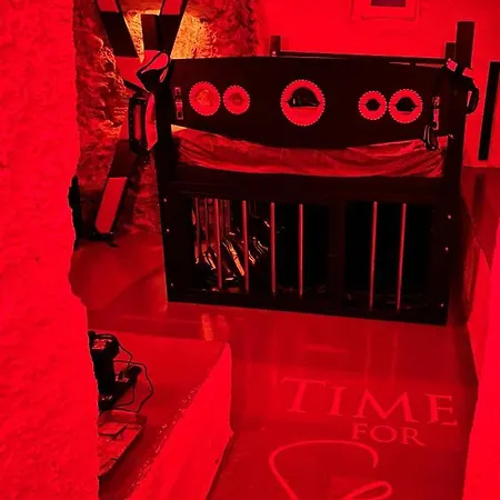 Dirty Diana Bed & Breakfast *